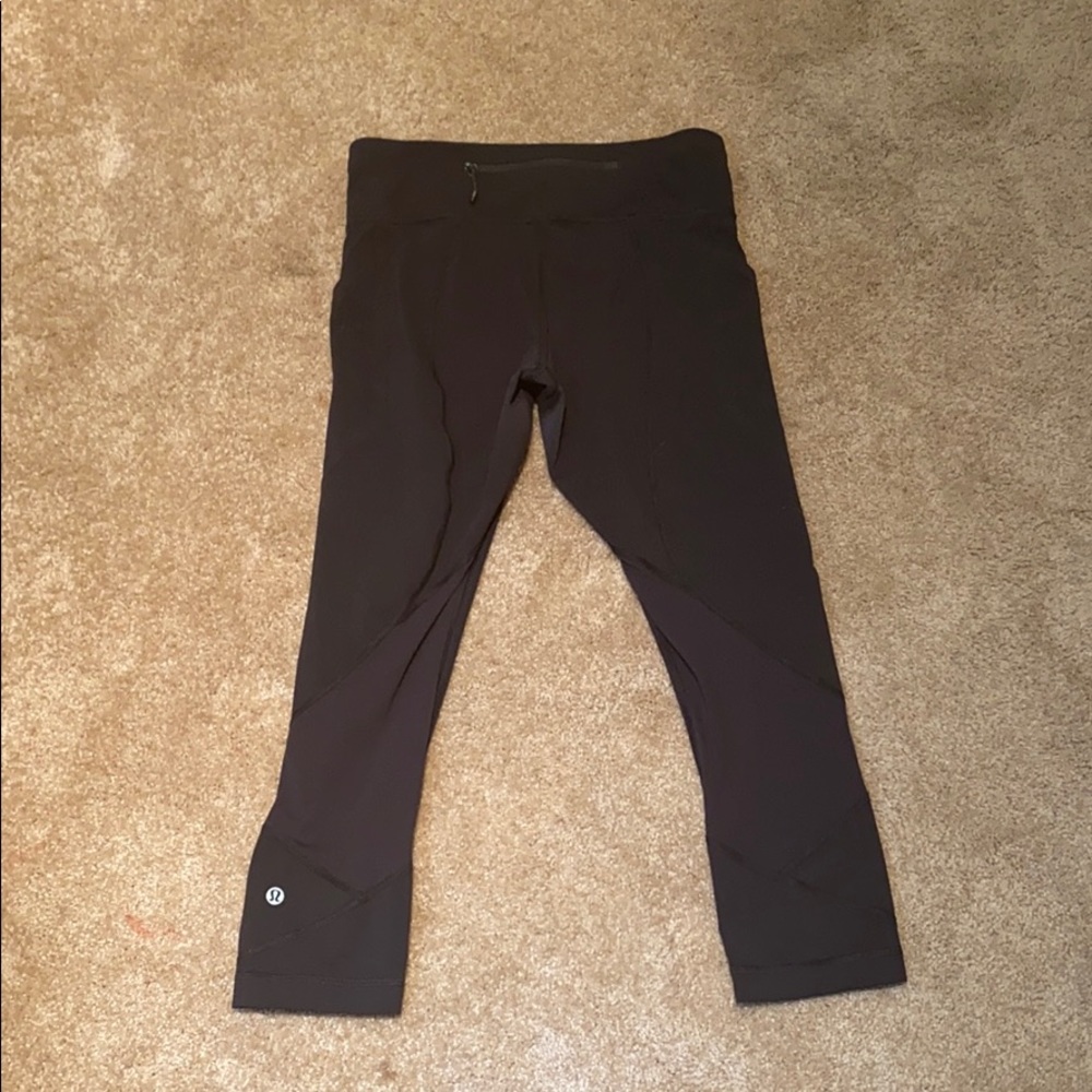 Lululemon crops!
